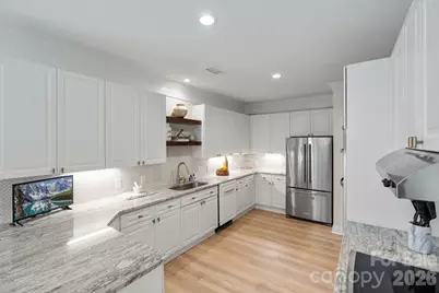 3431 Royal Crest Drive, Charlotte, NC 28210 - Photo 18