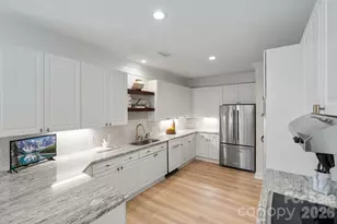 3431 Royal Crest Dr, Charlotte, NC 28210 - Photo 18