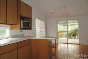 31 Ford Ridge Ln, Columbus, NC 28722 - Photo 2