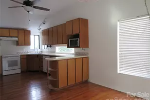 31 Ford Ridge Ln, Columbus, NC 28722 - Photo 2