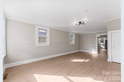 234 S Ervin Avenue, Newton, NC 28658 - Photo 6