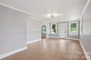 234 S Ervin Ave, Newton, NC 28658 - Photo 6