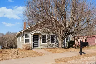 234 S Ervin Ave, Newton, NC 28658 - Photo 2