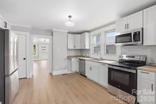 234 S Ervin Ave, Newton, NC 28658 - Photo 8