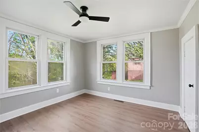 234 S Ervin Avenue, Newton, NC 28658 - Photo 12