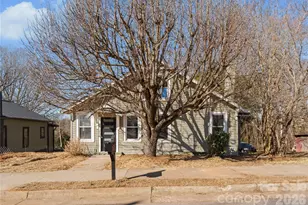 234 S Ervin Ave, Newton, NC 28658 - Photo 2