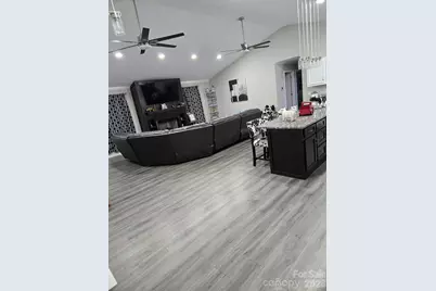 147 Black Bottom Road, Union, SC 29379 - Photo 6