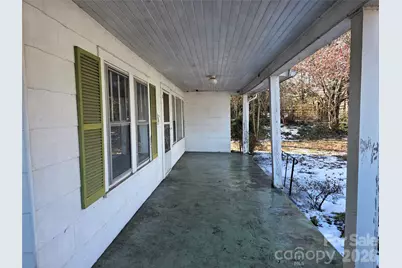 522 1st Avenue W, Hendersonville, NC 28739 - Photo 8