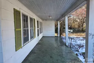 522 1st Ave W, Hendersonville, NC 28739 - Photo 8