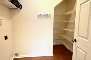 8056 Stoneham Ct, Matthews, NC 28105 - Photo 14