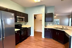 8056 Stoneham Ct, Matthews, NC 28105 - Photo 6