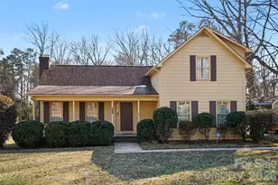 2116 Rice Rd, Matthews, NC 28105 - Photo 2