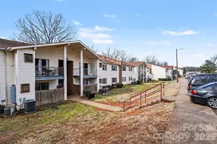 7992 Shady Oak Trail, Charlotte, NC 28210 - Photo 2