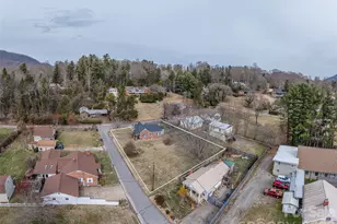 132 Maxwell St, Waynesville, NC 28786 - Photo 22