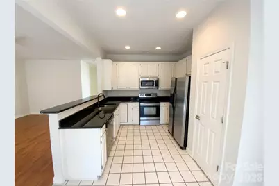 2737 Lamplighter Drive, Kannapolis, NC 28081 - Photo 2