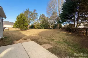 2737 Lamplighter Dr, Kannapolis, NC 28081 - Photo 8