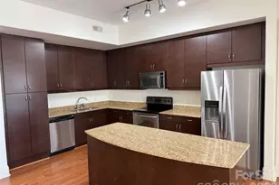 4620 Piedmont Row Dr, Charlotte, NC 28210 - Photo 2