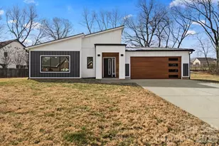 2380 Maria Lynn Ct, Gastonia, NC 28056 - Photo 2