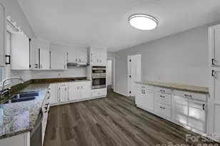 6219 Boykin Spaniel Rd, Charlotte, NC 28277 - Photo 2