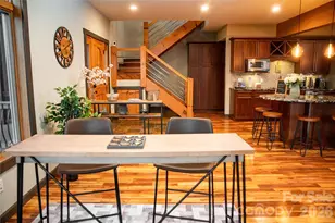 425 Flat Top Mountain Rd, Fairview, NC 28730 - Photo 8