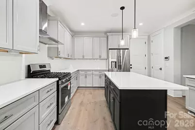 2305 Sanders Avenue, Charlotte, NC 28216 - Photo 4