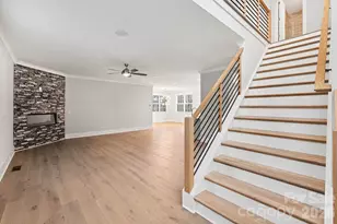 2305 Sanders Ave, Charlotte, NC 28216 - Photo 14