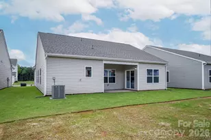 3614 Narrow Ln, Charlotte, NC 28215 - Photo 2