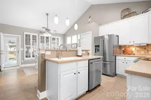 15618 Seafield Ln, Huntersville, NC 28078 - Photo 6