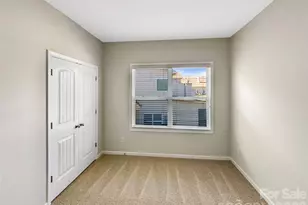 9428 Carneros Creek Rd, Charlotte, NC 28214 - Photo 16