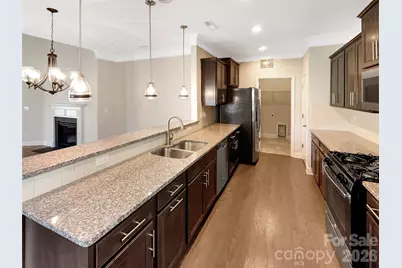 9428 Carneros Creek Road, Charlotte, NC 28214 - Photo 2