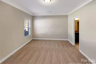 9428 Carneros Creek Rd, Charlotte, NC 28214 - Photo 4