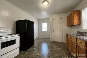 203 Circle Dr, Mount Airy, NC 27030 - Photo 4