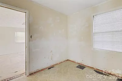 5001 Sycamore Drive, Hope Mills, NC 28348 - Photo 24