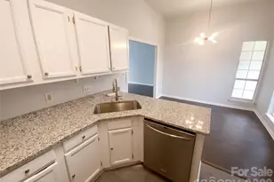 2326 Linda Lou Ct, Charlotte, NC 28213 - Photo 12