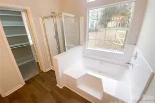 2326 Linda Lou Ct, Charlotte, NC 28213 - Photo 16