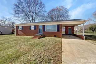 1913 Old English Dr, Gastonia, NC 28054 - Photo 8