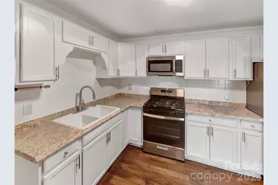 1913 Old English Drive, Gastonia, NC 28054 - Photo 2