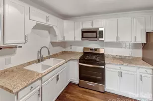 1913 Old English Dr, Gastonia, NC 28054 - Photo 2