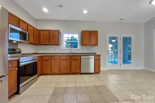 1301 Mountain Laurel Ct, Matthews, NC 28104 - Photo 12