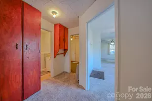 550 Saluda St, Hendersonville, NC 28791 - Photo 12