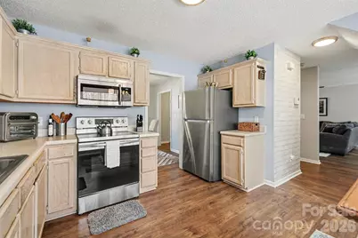 6323 Pine Hollow Drive, Charlotte, NC 28212 - Photo 10