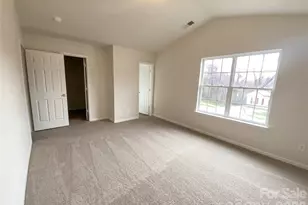 7136 Henderson Valley Ln, Charlotte, NC 28269 - Photo 4