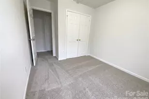 7136 Henderson Valley Ln, Charlotte, NC 28269 - Photo 12