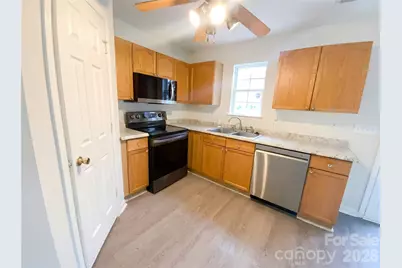 7136 Henderson Valley Lane, Charlotte, NC 28269 - Photo 2