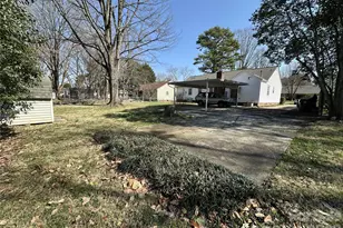 6120 Farm Pond Ln, Charlotte, NC 28212 - Photo 18