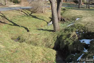 618 Brook Knoll Cir, Weaverville, NC 28787 - Photo 2