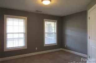 618 Brook Knoll Cir, Weaverville, NC 28787 - Photo 10