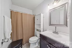 532 Blendwood Dr, Charlotte, NC 28215 - Photo 14