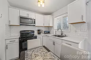 532 Blendwood Dr, Charlotte, NC 28215 - Photo 8