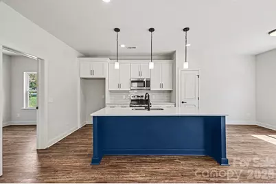 560 W Wilson Avenue, Mooresville, NC 28115 - Photo 8